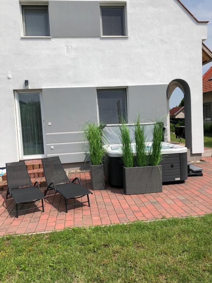 Marilyn Apartman Gyenesdiás Exteriér fotografie